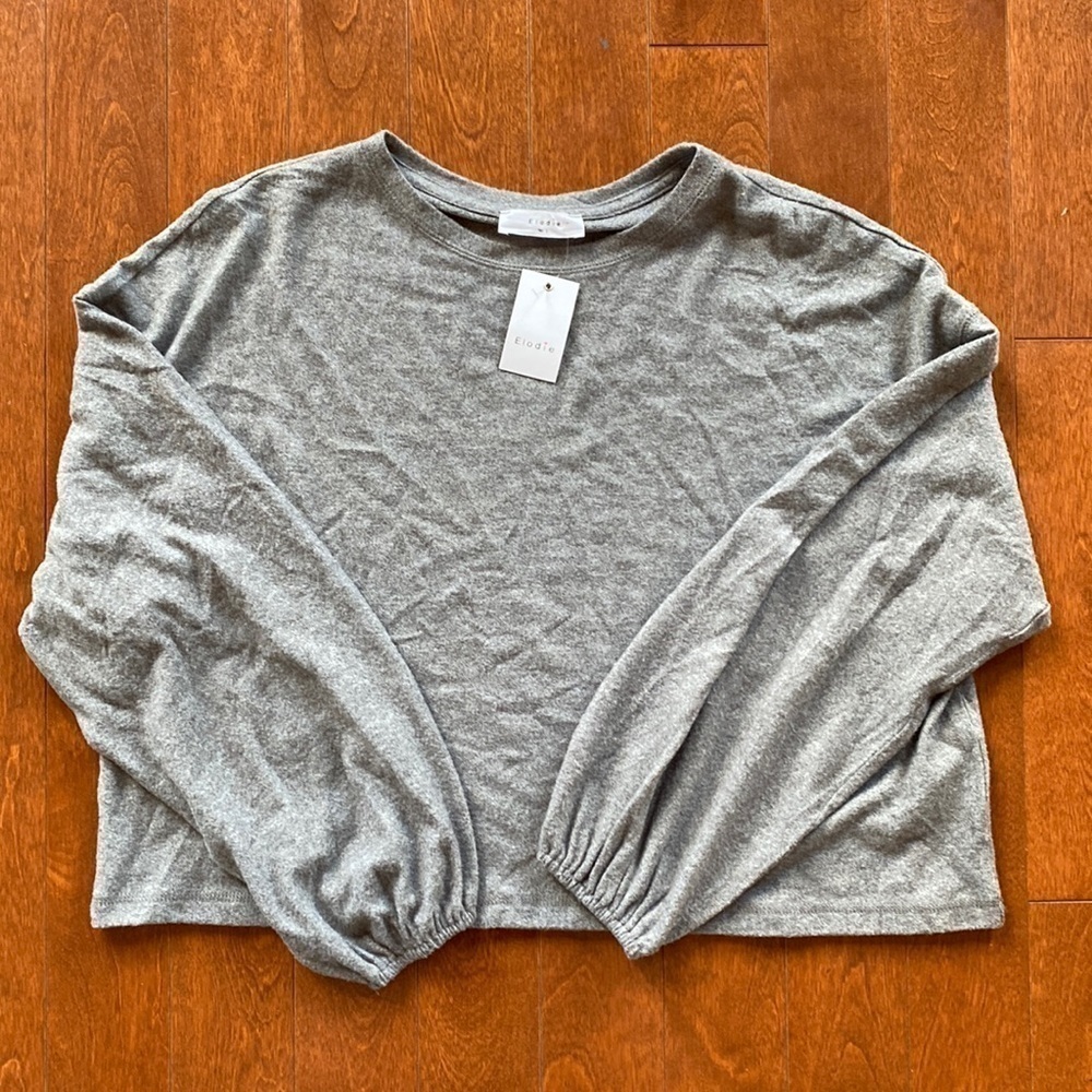 Elodie gray cropped sweater in size lrg. Gathered cuff. Cozy and soft. NWT - Picture 2 of 6